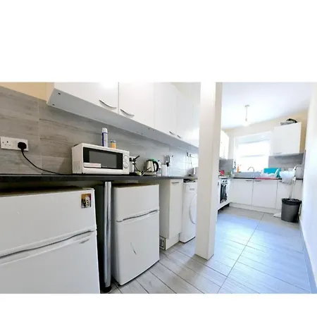Apartment Sali *
